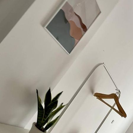 Studio Stay White Room Каламата Екстериор снимка